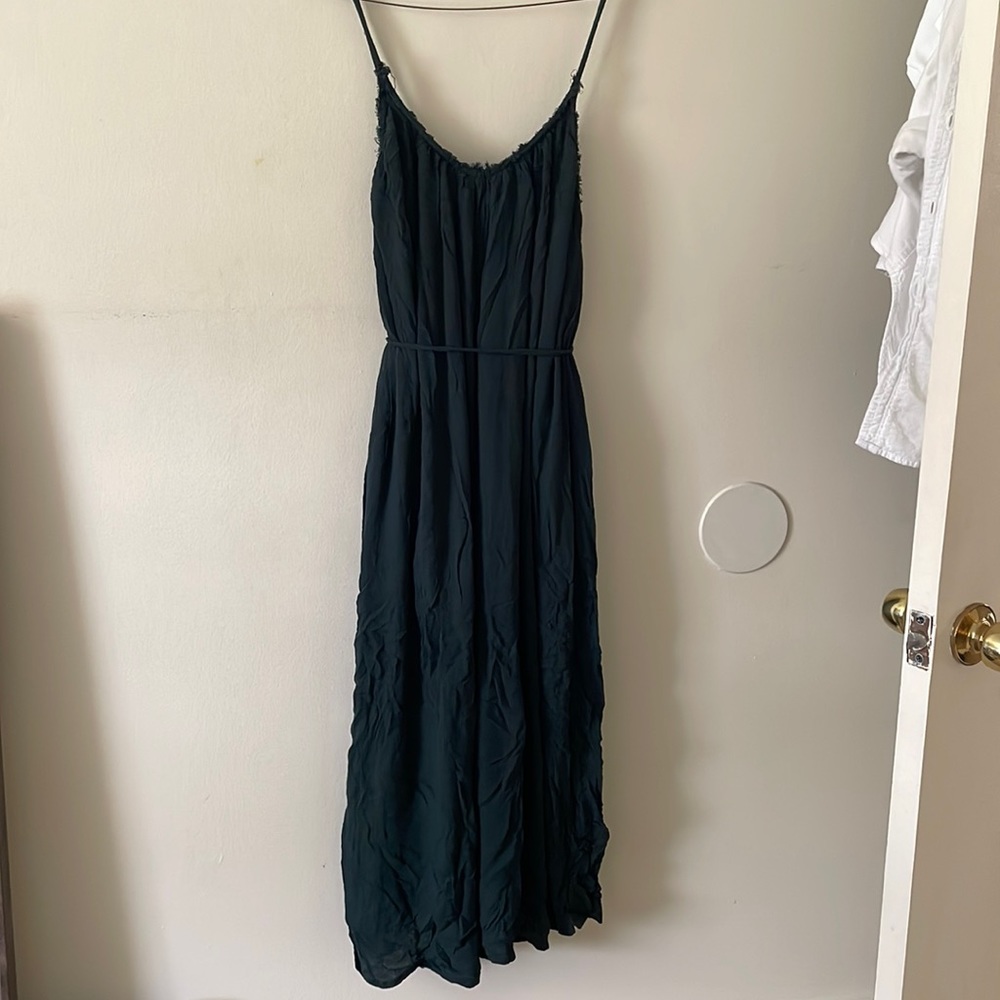 URBAN OUTFITTER crinkle material jumpsuit with pockets